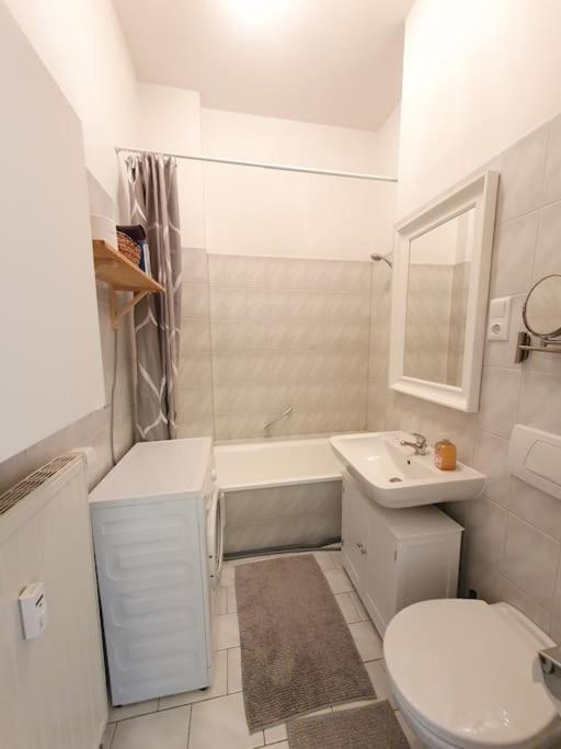 2 Room Apartment Near Station Neustadt In Dresden Neustadt Exterior foto